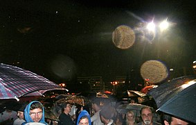 Syntagma Demonstranten Gesichter.jpg