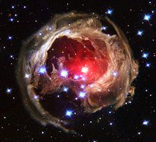 V838, Hubble images cropped.jpg