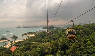 Cable car at Sentosa 2.jpg