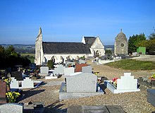 Ang Simbahan ug Cemetery sa Liercourt