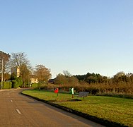 Missing amber bin to complete the traffic light set - geograph.org.uk - 614279.jpg