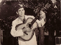 Francisco Alves, cantante brasileño, en el film Batucada en Berlín, 1944