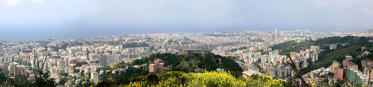 Panoramatická fotografia mesta Janov