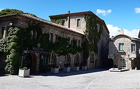 L'Hôtel de la Cité situé au cœur de la Cité médiévale.