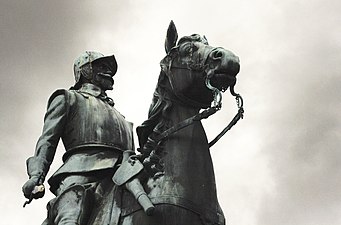 Smålandsryttaren (detalj), Stora torget i Eksjö, gjuten 1929