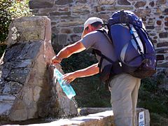 Neuzeitlicher Pilger am spanischen Jakobsweg