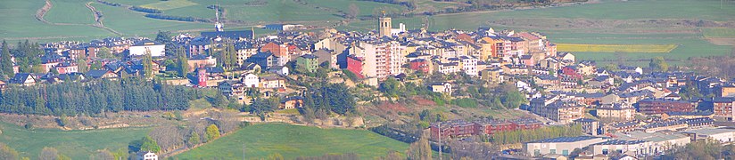 Puigcerdà des de la muntanya de Guils - panoramio.jpg