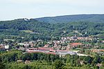 La colline de Bourlémont surmontée de la chapelle Notre-Dame du Haut.