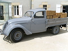 La 202 pick-up des patés Hénaff à Pouldreuzic.