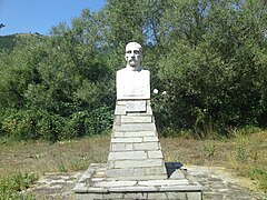 Bust of Pavlos Kyrou in Antartiko.