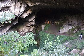 Grotte de Lombrives, entrée.