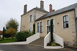 The town hall in Vennecy