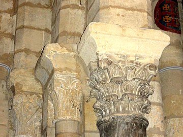 Kapiteli merovinških stebrov (6.-7. st.), južna stran, prvi prerez