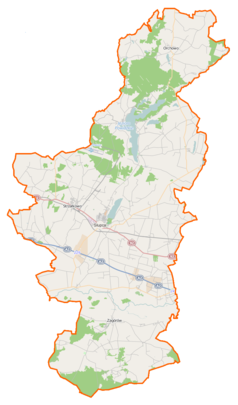 Mapa konturowa powiatu słupeckiego, blisko centrum u góry znajduje się punkt z opisem „Kosewo”