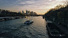 Vue sur la seine et le pont Bir Hakeim