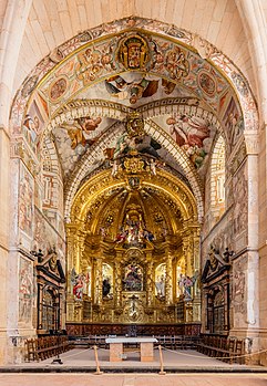 Capela-mor do mosteiro cisterciense de Santa María de Huerta, província de Sória, Castela e Leão, Espanha. (definição 3 734 × 5 403)