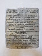 Placa en el coro alto del exconvento de Santa Mónica.jpg