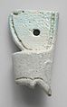 Amuleto in faience della Corona Rossa (deshret) del Basso Egitto. Los Angeles County Museum of Art, Los Angeles.