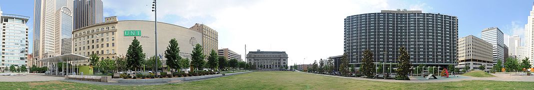 This 360° panorama of Main Street Garden, Dallas, Texas was used in the introduction to a Spanish-language cultural television program Trazos y letras ("Strokes and letters") on the television station of Juarez Autonomous University of Tabasco in Tabasco, Mexico.