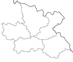 Mapa konturowa kraju hradeckiego, blisko lewej krawiędzi nieco u góry znajduje się punkt z opisem „Jívka”