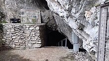 Влез на пештерата Врело 01.jpg