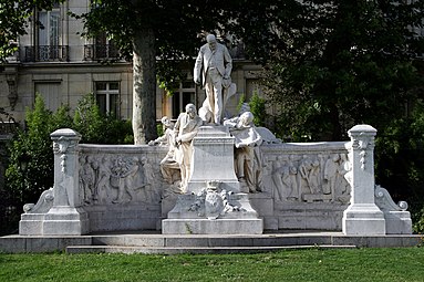 Monument à Alphand (1899), Paris, avenue Foch.