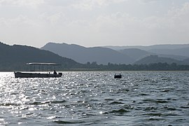 Udaipur, India, Lake Pichola.jpg