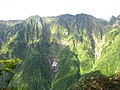 鬼ヶ面山の岩壁。