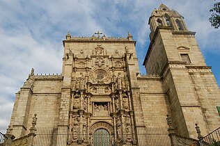Fachada de la Real Basílica menor de Santa María la Mayor (1540-1541) en Pontevedra, de Cornielis de Holanda y Juan Noble
