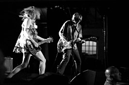 Kim Gordon en Thurston Moore van Sonic Youth tijdens een optreden op Accelerator te Stockholm op 7 juli 2007.