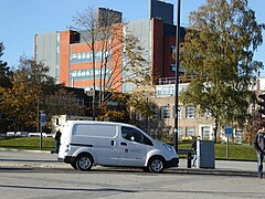 University of Birmingham medical school extension - geograph.org.uk - 6006934.jpg