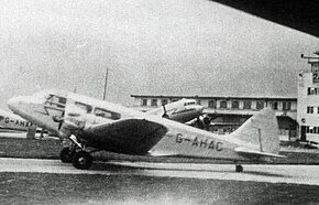 マンチェスター空港に駐機するエンボイ（1948年）