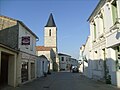 Le clocher dans le centre-ville de Dolus-d'Oléron.