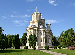 Church of the Dormition, Argeș monastery (by Pudelek) 02.jpg