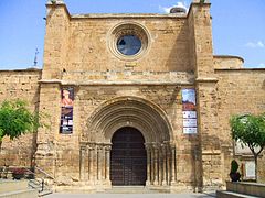 Portada de la iglesia del monasterio de Fitero