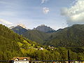 Il Pizzo Camino e il Monte Sossino visti dalla Valle di Scalve (agosto 2007).