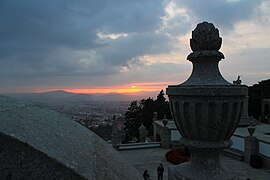 Sunset viewed at the Sanctuary of Bom Jesus do Monte 02.jpg