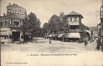 Croisement du boulevard de Versailles et de la rue du Pont (disparue de nos jours).