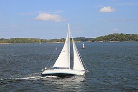 2016-08 Frachtschiffreise MS Dornbusch Segelyacht in Stockholms Schärengarten 0986.jpg