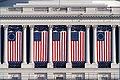 Bandiere storiche degli Stati Uniti d'America esposte al Campidoglio di Washington.