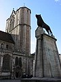 Stolnica v Braunschweigu z bronastim levom Henrika Leva