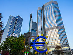 Europäische Zentralbank (EZB) (15767416665).jpg