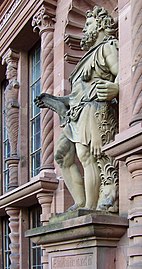 Sansón en el Ottheinrichsbau del Castillo de Heidelberg de piedra arenisca procedente de Heilbronn.