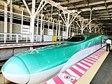 Shinkansen seri E5 dalam layanan Hayabusa