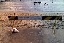 Una playa cerrada por alerta de tsunami, en Sídney, Australia.