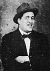 Гийом Аполинер (1880 – 1918), 1914 г. Поетът не само е художествен критик, но и автор на понятието сюрреализъм.
