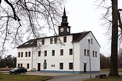 Městský úřad Ralska je v části obce Kuřívody