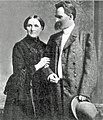 Nietzsche avec sa mère Franziska. Date inconnue.