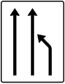 Zeichen 531-11 Einengungstafel; Darstellung ohne Gegenverkehr: noch zwei Fahrstreifen links in Fahrtrichtung