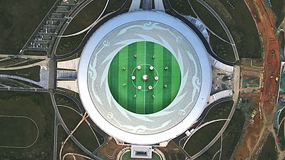 2021成都大运会主场馆东安湖体育场顶端的太阳神鸟图案